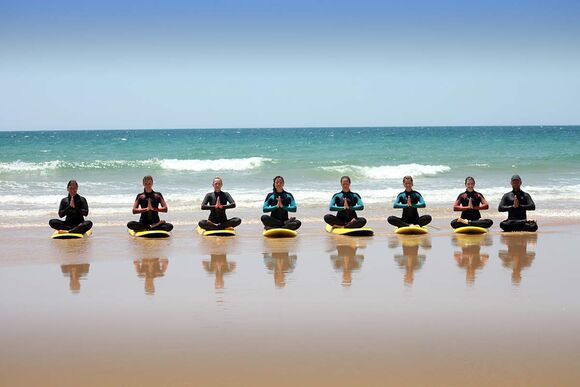 Surf Yoga Urlaub am Meer