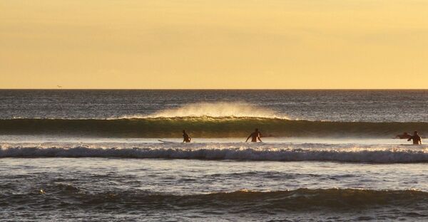 Surfspots Spanien bei Sonnenuntergang