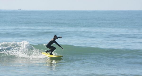 Gutes Wetter beim Surfen an einem der surfspots spanien