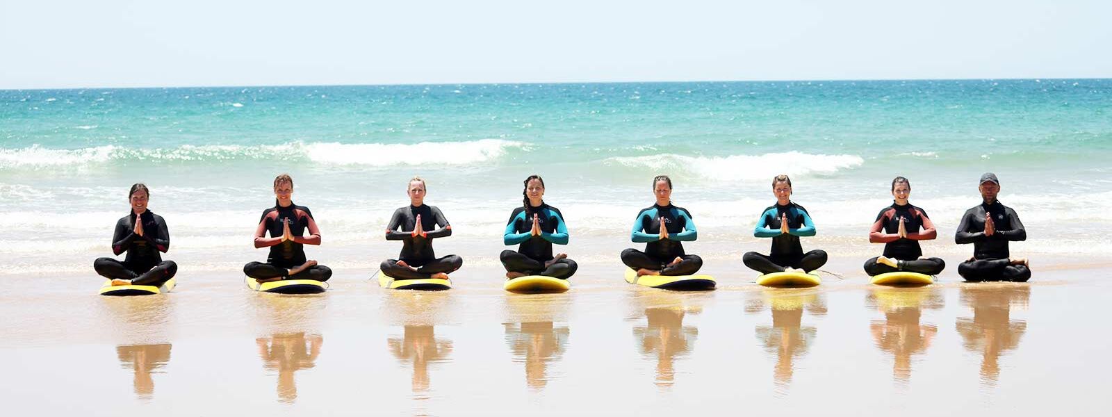 Surf Yoga - Yoga und Surfen direkt am Meer