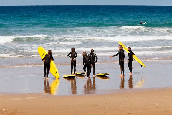 Surfkurs an den surfspots spanien