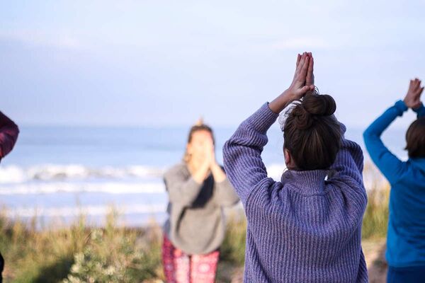 Dein Yoga Urlaub in Spanien im A-Frame Surf & Yoga Camp