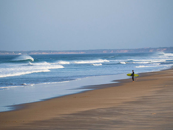 Urlaub im Warmen - El Palmar Surfen an leeren Stränden