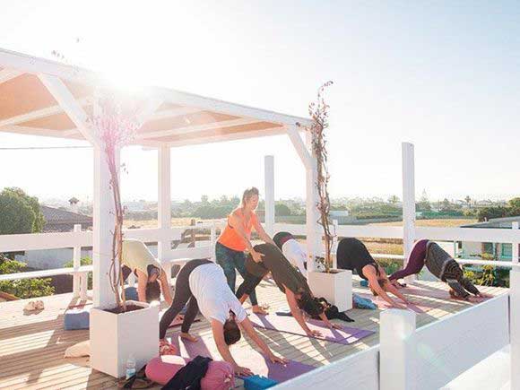 Yoga Retreat in Andalusien auf der Dachterrasse
