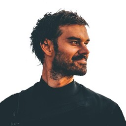 Lachlan Campbell (The Surfing Copywriter)