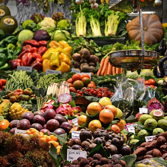 Obst und Gemüse auf dem Markt in Conil