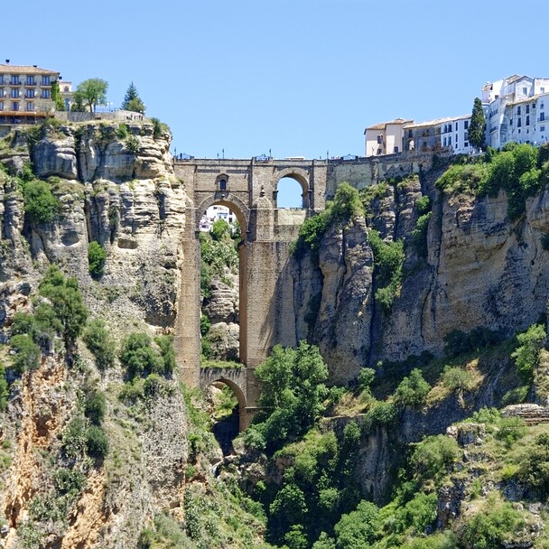 Brücke von Ronda gilt als eine der besten Sehenswürdigkeiten Andalusien