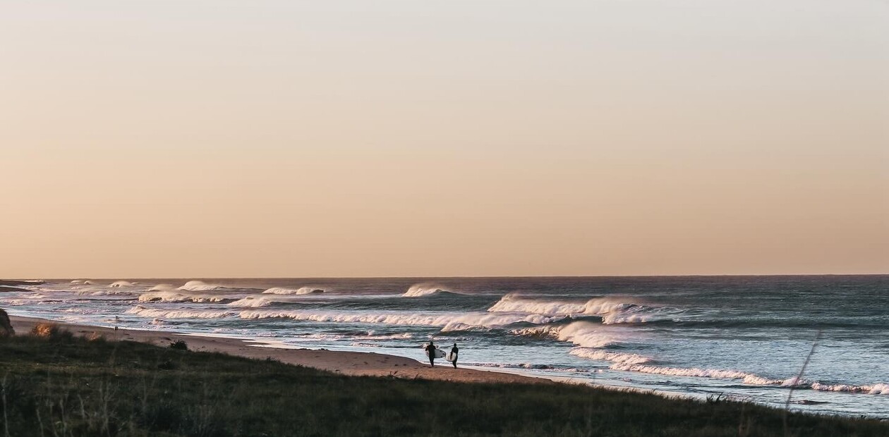 Surf Forecast lesen am Strand