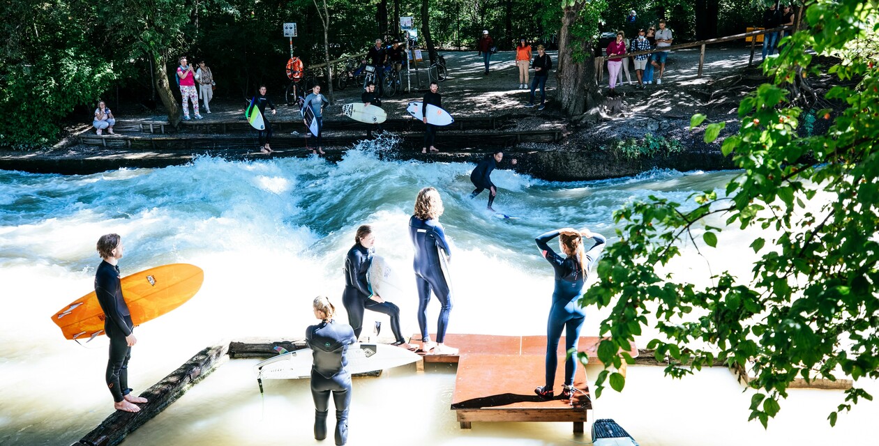 Surfing Eisbach Munich