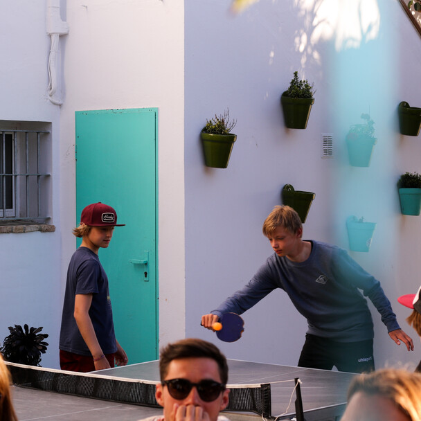 Table tennis at the family surf camp