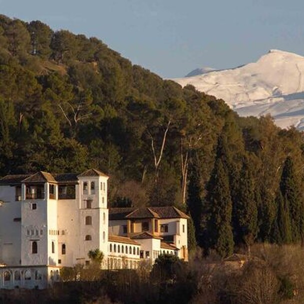 Schnee in der Sierra Nevada, Sehenswürdigkeiten Andalusien