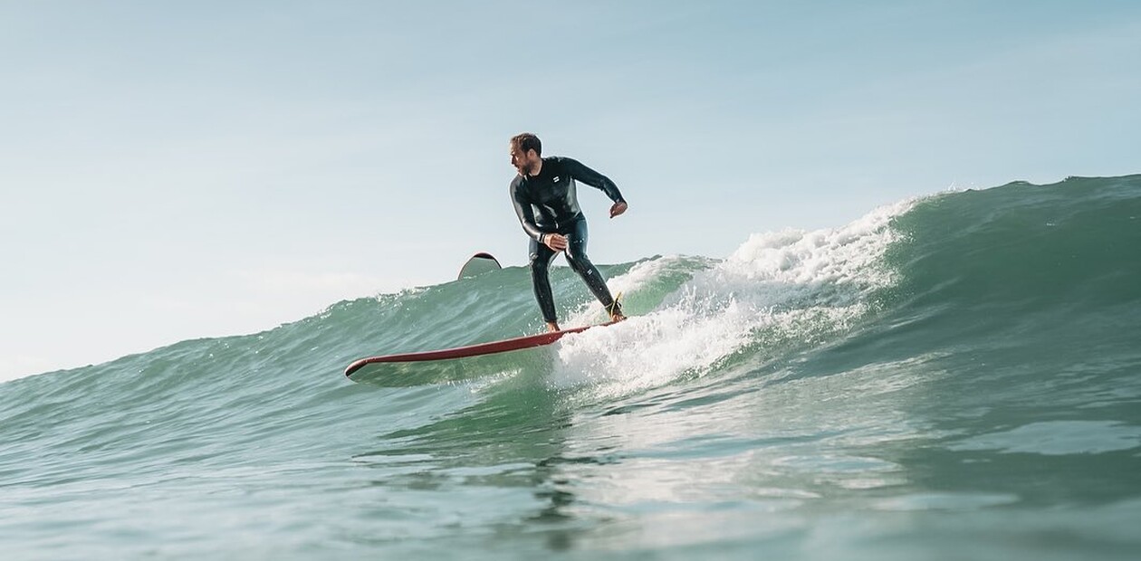 Learn to surf in El Palmar