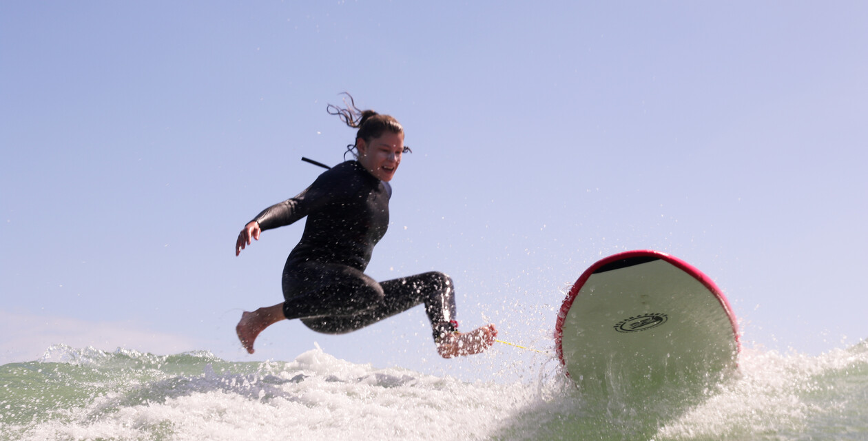 Learning mistakes and accidents when surfing