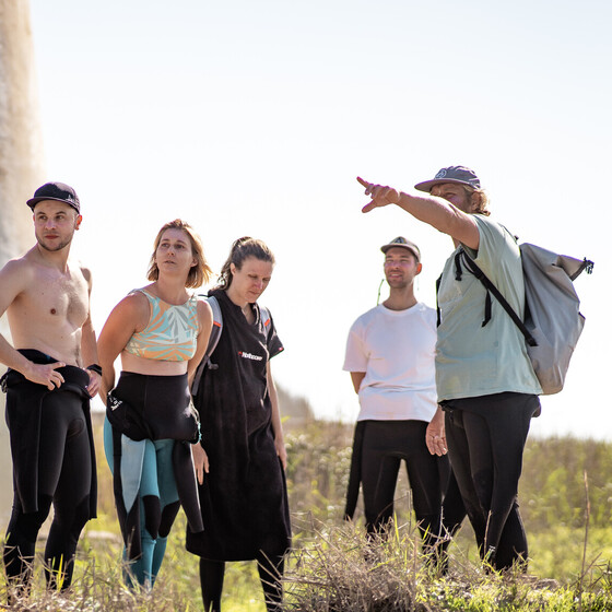 Surspot Check mit Surfschülern im Surfkurs
