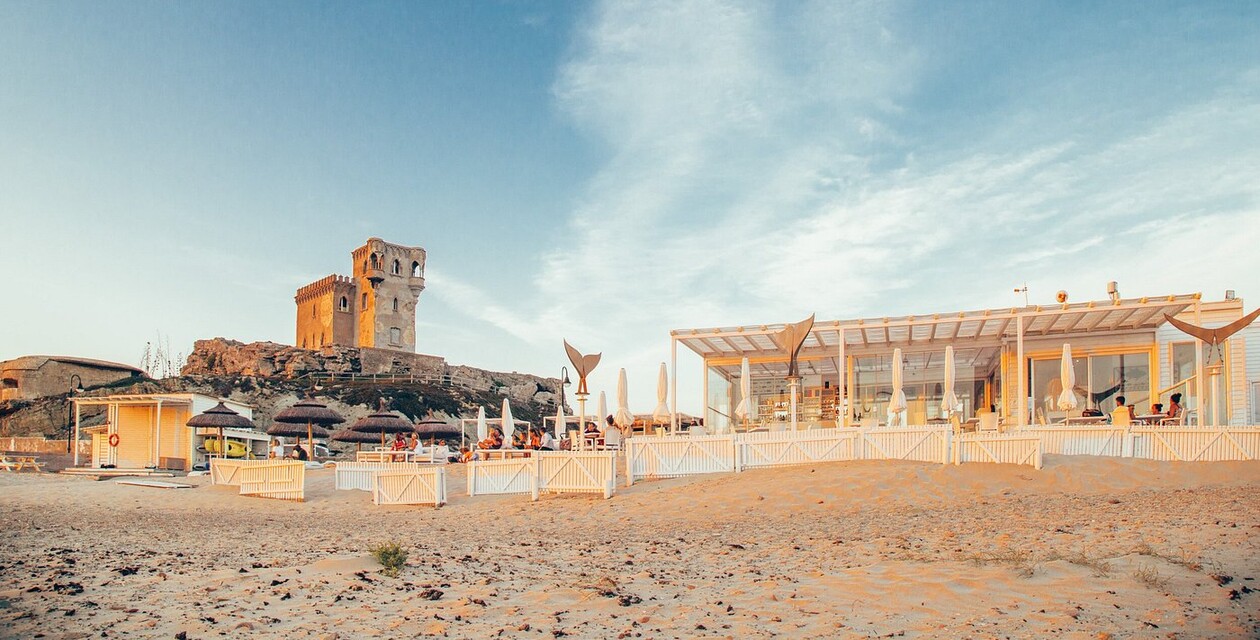 Atemberaubender Ausblick und richtig guter Kaffee im Chiringuito Lounge-Beach Restaurant Tarifa.