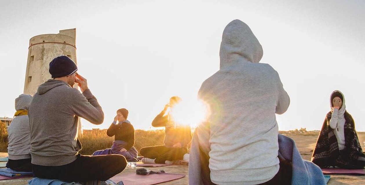 Pranayama gehören zu den Yoga Arten