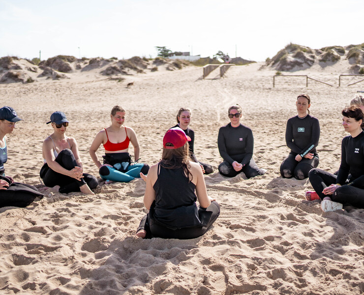 Surf course Spain on the beach of El Palmar