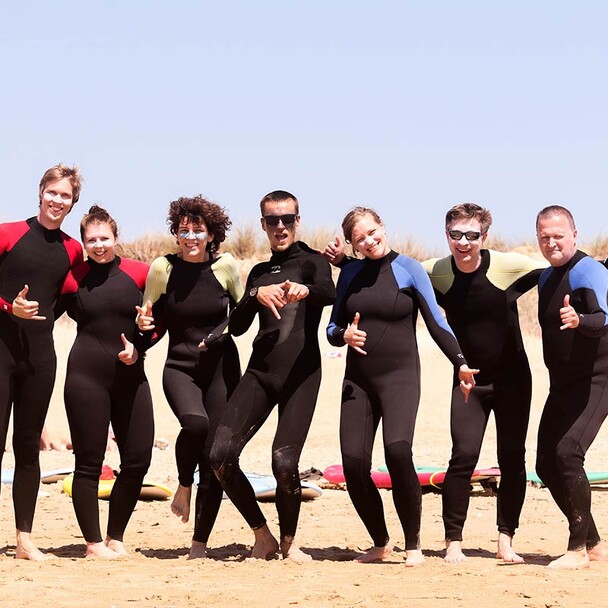 Surfcamp Spanien Anfänger, Gruppenfoto vom Surfkurs