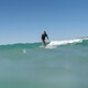 Surfcamp für Frauen, Frau beim Surfen