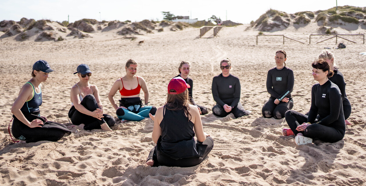 Women's surf course on the beach