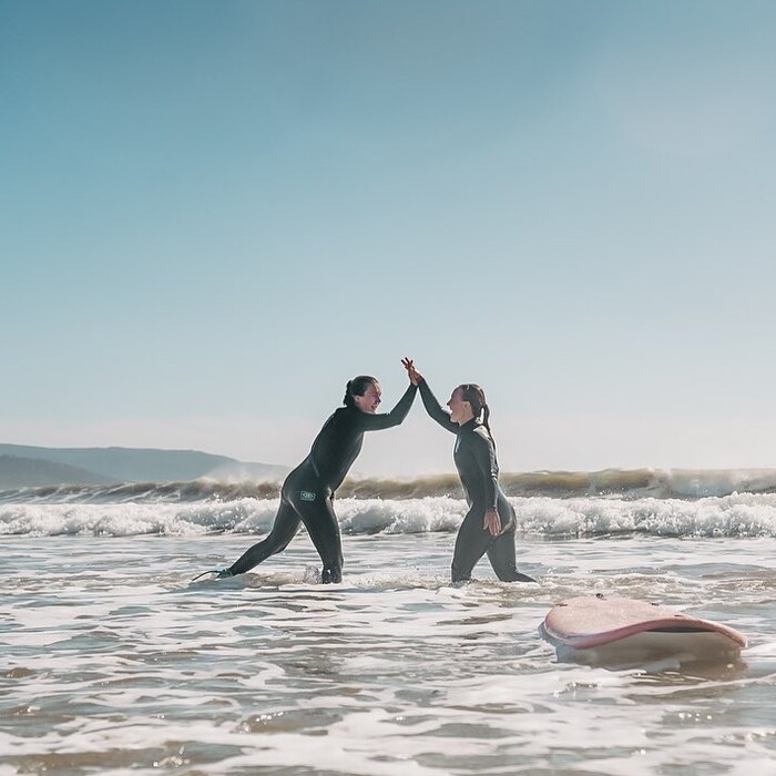 Women's surf course in El Palmar