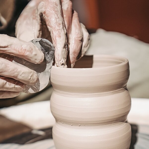 Creative holiday pottery, potter's wheel, pottery & yoga retreat by the sea